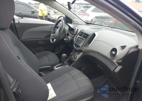 2015 Chevrolet Sonic Lt Auto из США, поврежденный, VIN 1G1JC5SG9F4197876